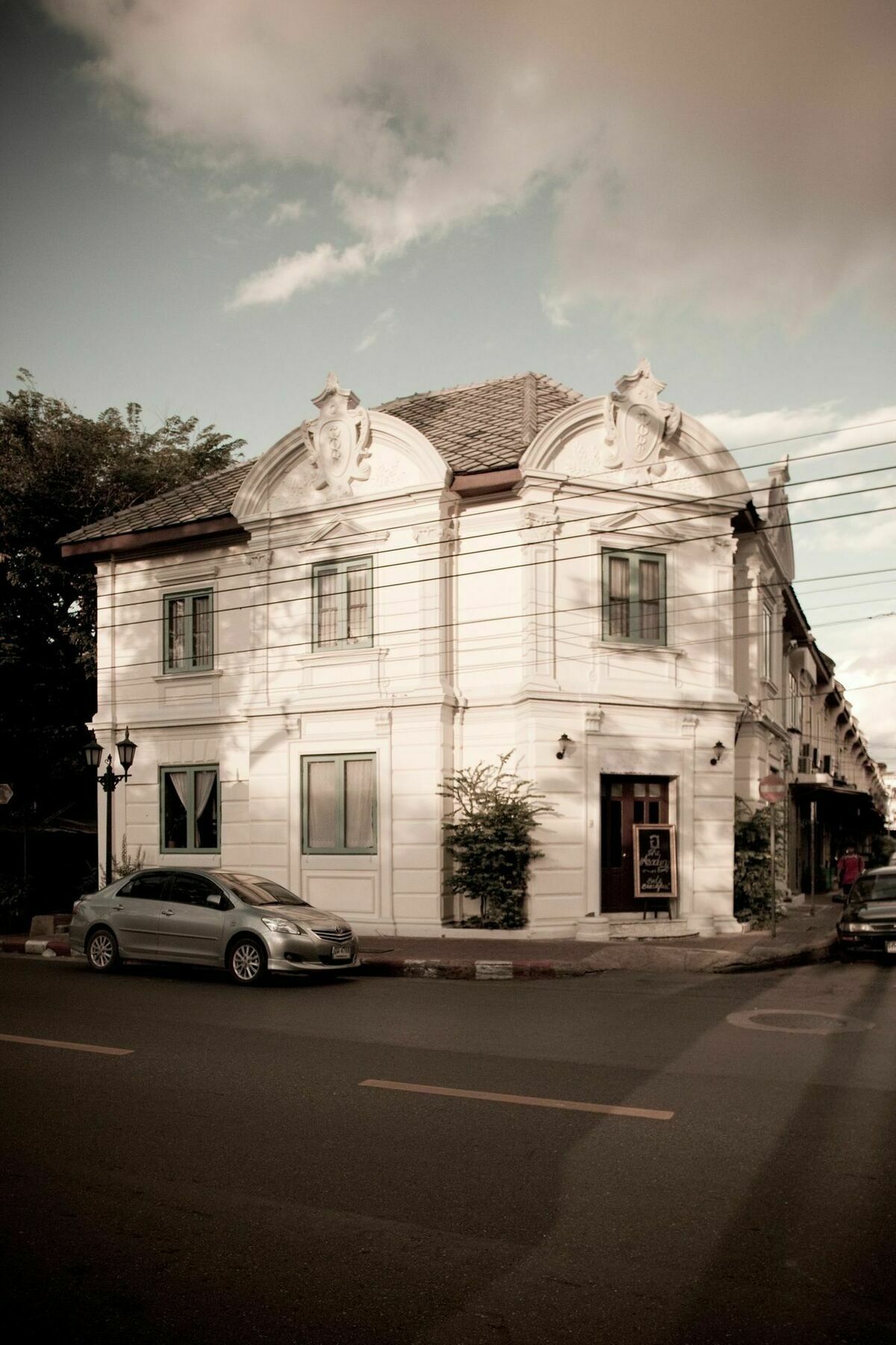 The Asadang Bed And Breakfast Bangkok Exterior photo