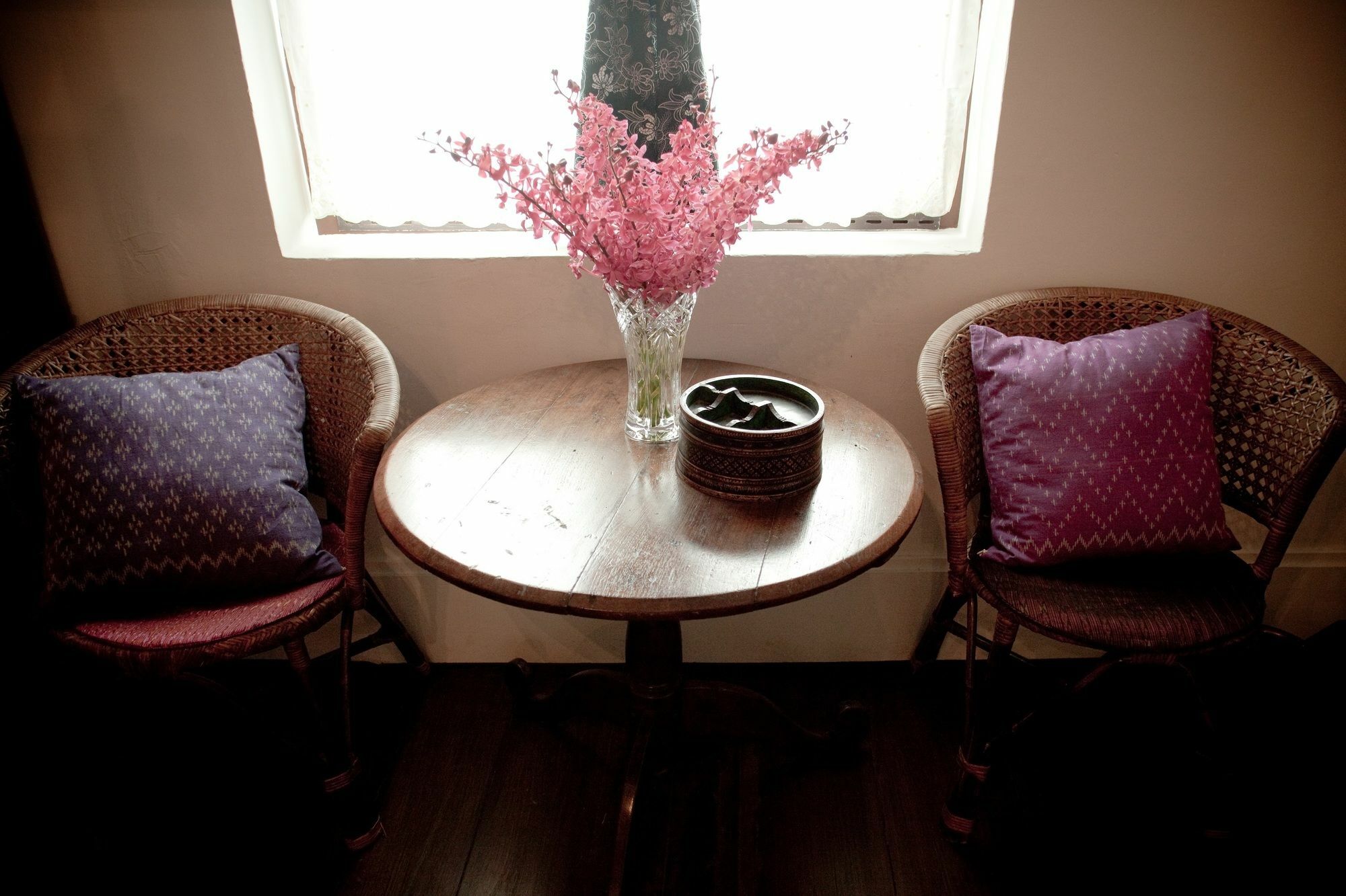 The Asadang Bed And Breakfast Bangkok Exterior photo