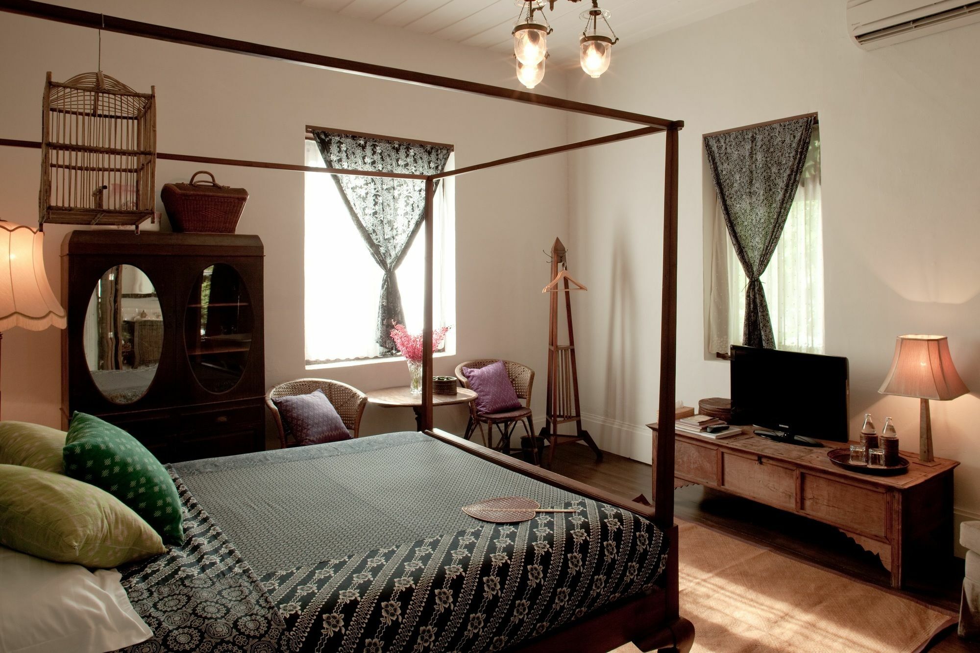 The Asadang Bed And Breakfast Bangkok Exterior photo