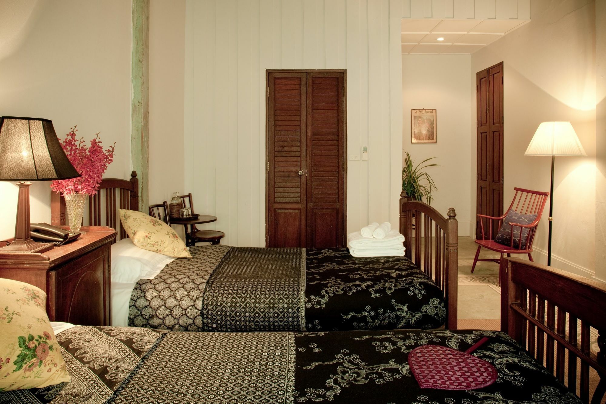 The Asadang Bed And Breakfast Bangkok Exterior photo